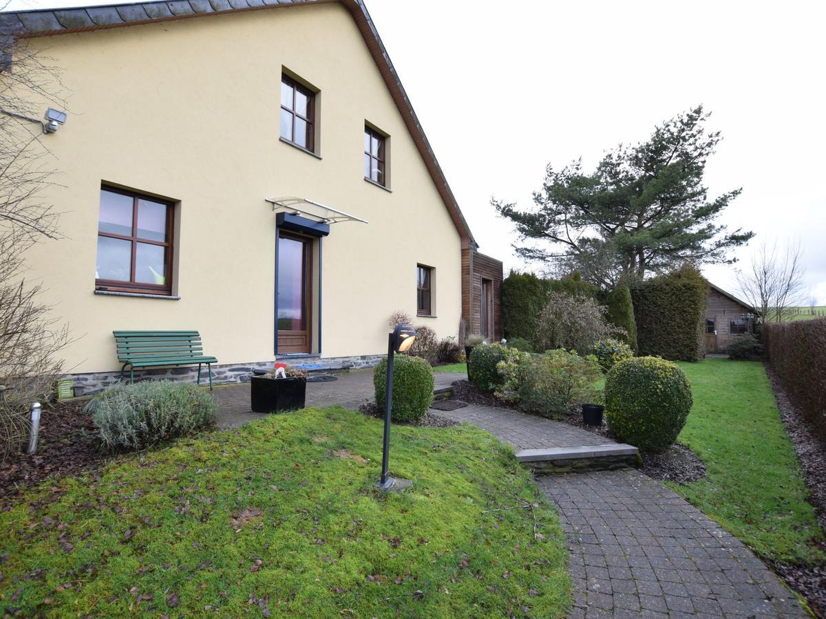 Peaceful Cottage In Ardennes With Private Terrace บาสตาญ ภายนอก รูปภาพ